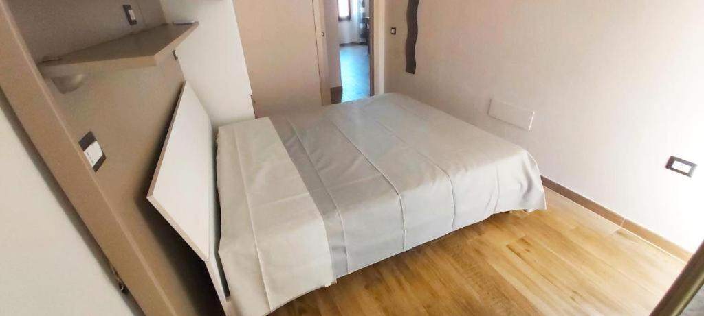 Le Scalette Bed & Breakfast La Maddalena  Exterior photo