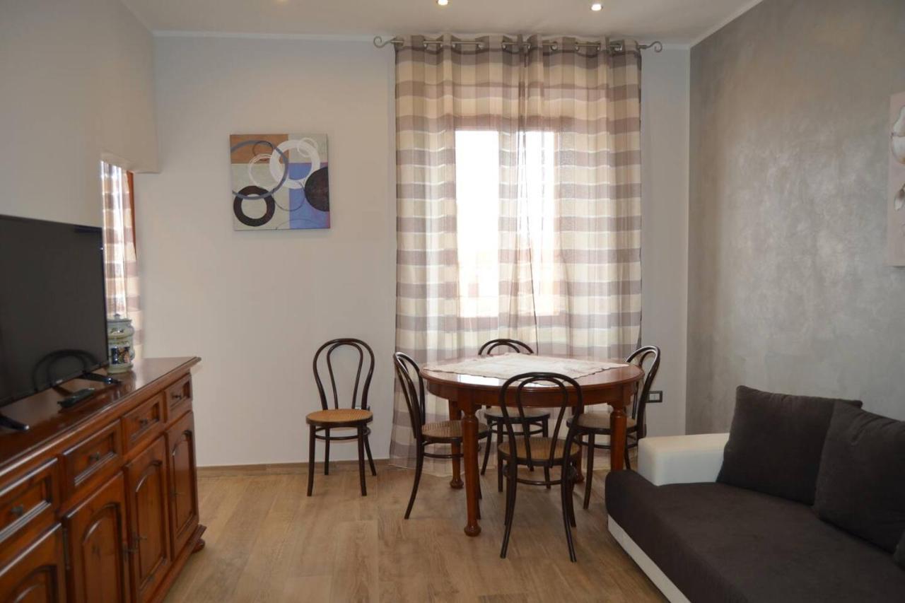 Le Scalette Bed & Breakfast La Maddalena  Exterior photo