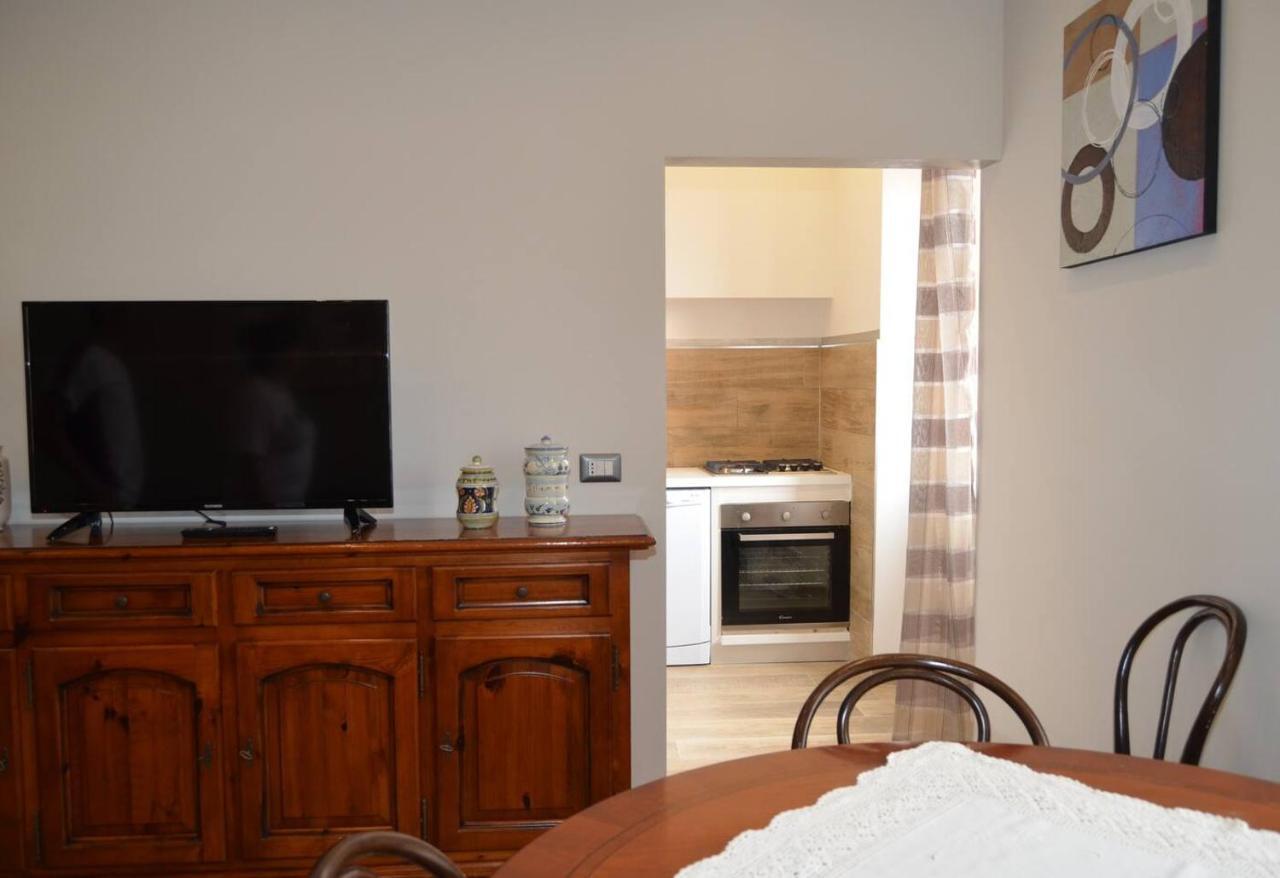 Le Scalette Bed & Breakfast La Maddalena  Exterior photo
