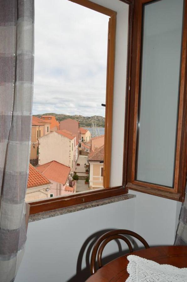 Le Scalette Bed & Breakfast La Maddalena  Exterior photo