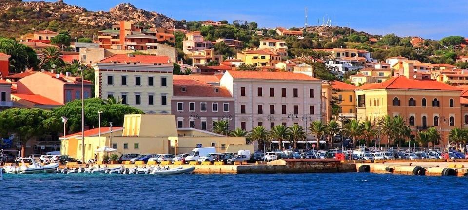 Le Scalette Bed & Breakfast La Maddalena  Exterior photo